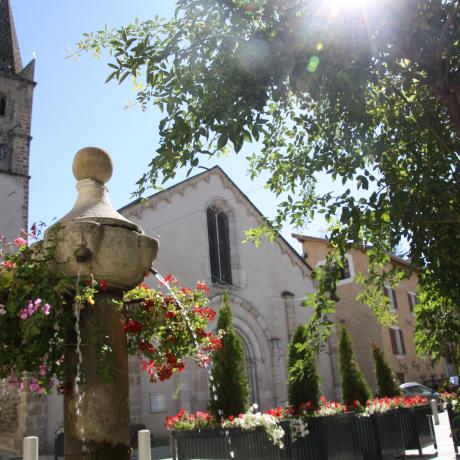 Façade principale (nord) de l'église Saint-Laurent - Crots